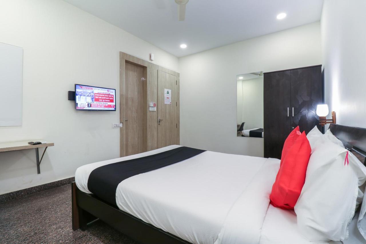 Capital O Gn Suites Bangalore Esterno foto