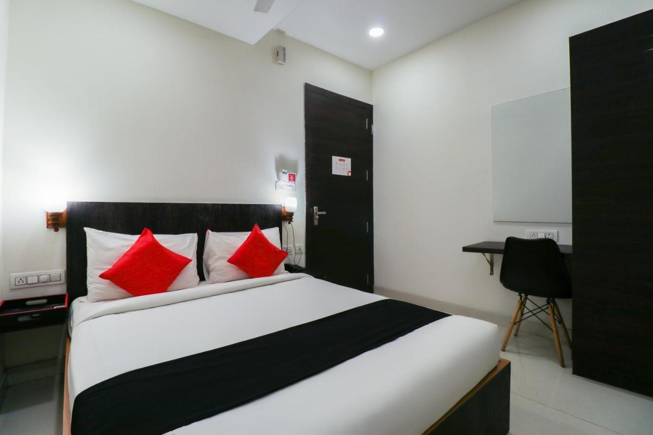Capital O Gn Suites Bangalore Esterno foto