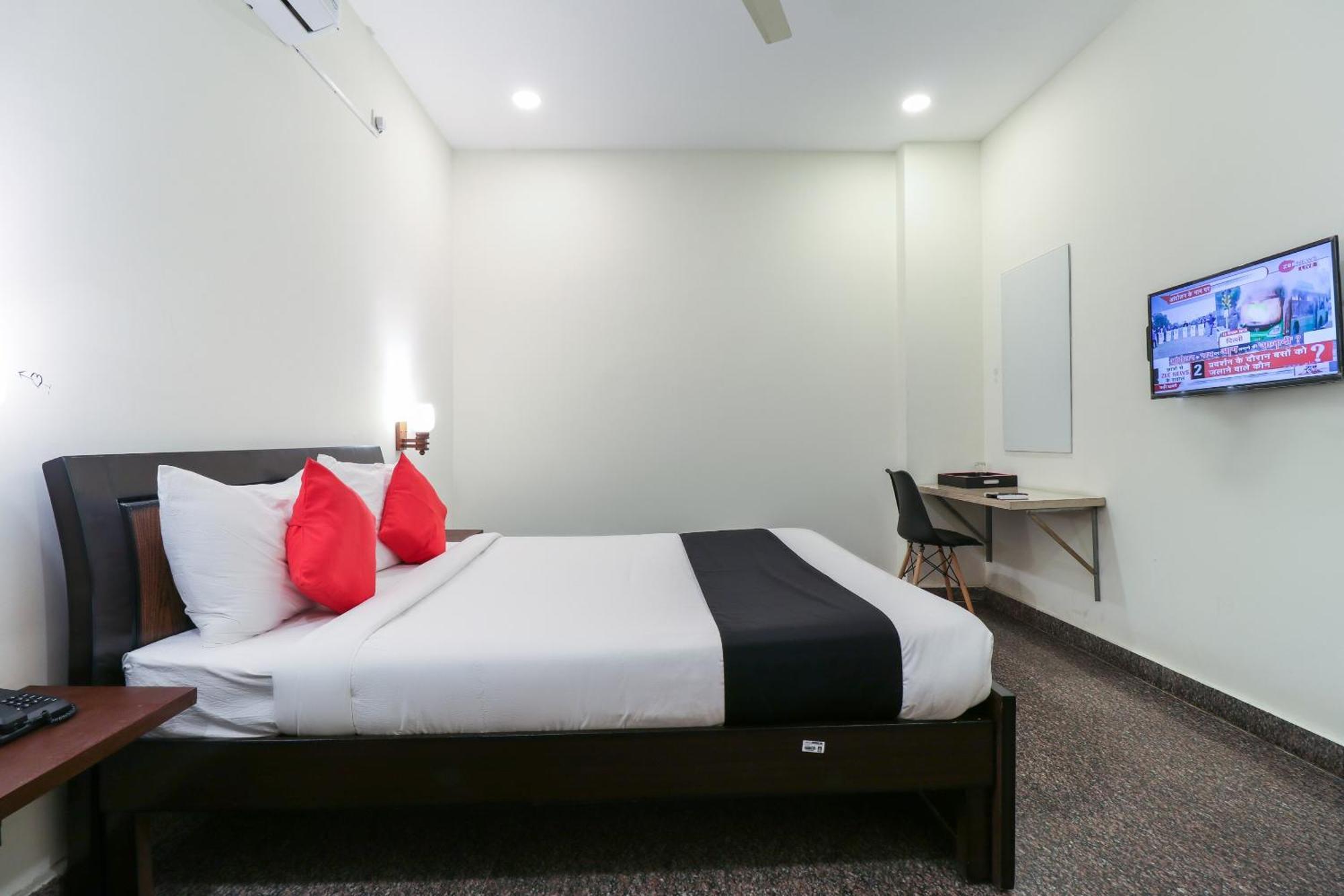 Capital O Gn Suites Bangalore Esterno foto